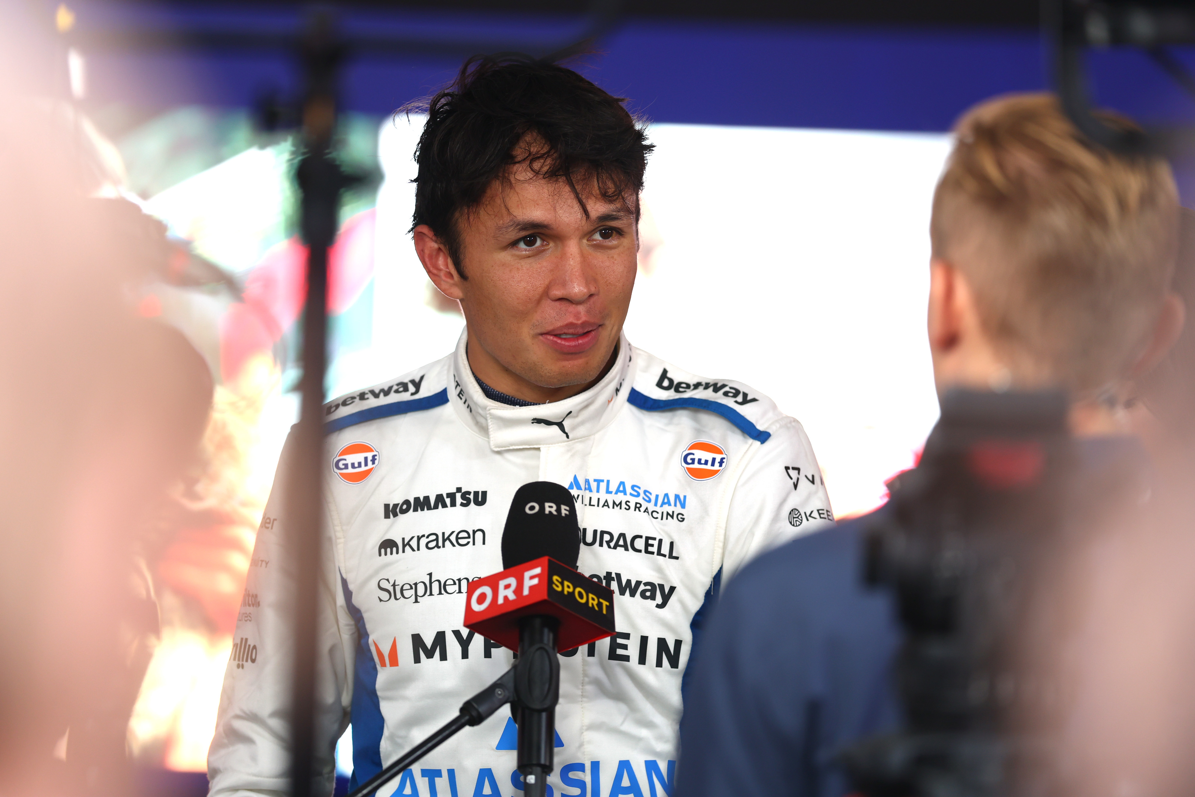 Alex Albon Reacts to Carlos Sainz's Podium Finish - 'Shake Off The Bad Luck'