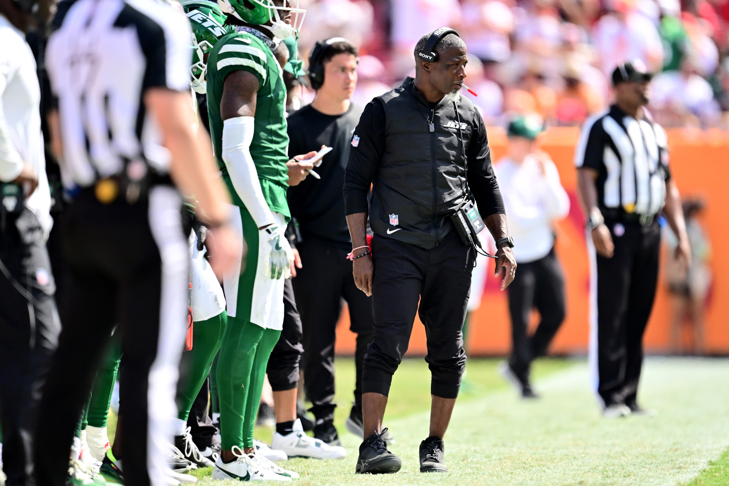 Jets' Aaron Glenn Makes Statement After Loss: Not 'Same Old Jets'