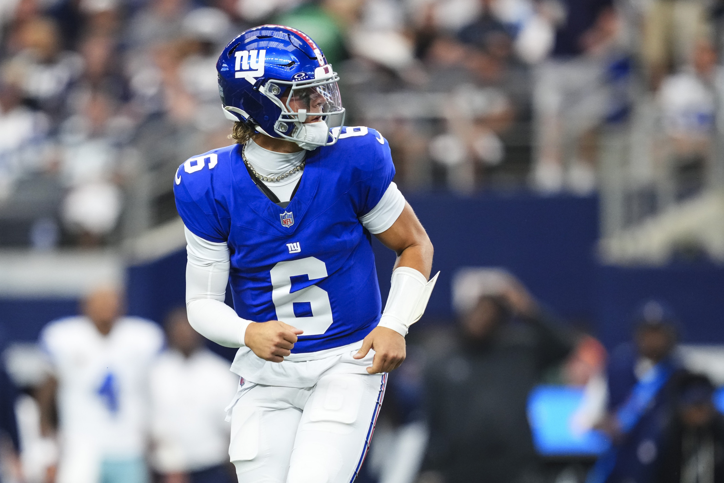 Giant Fans Call for Jaxson Dart Following Russell Wilson Struggles