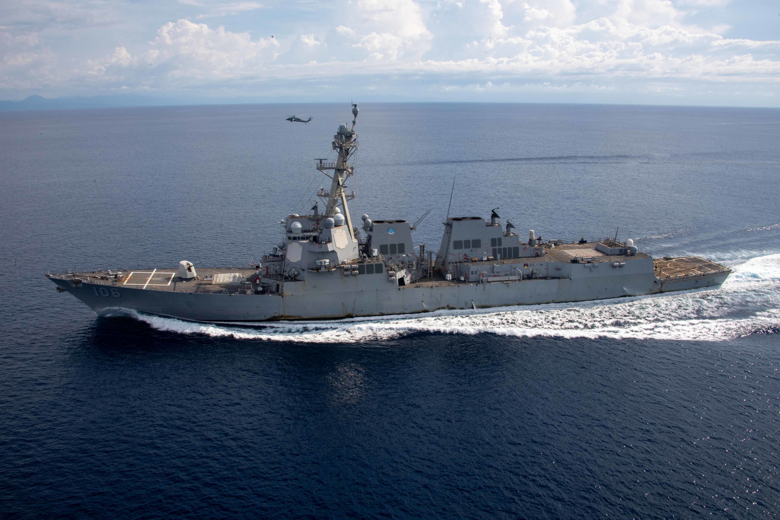 US Deploys 8 Warships, F-35 Jets in Caribbean Amid Venezuela Tensions
