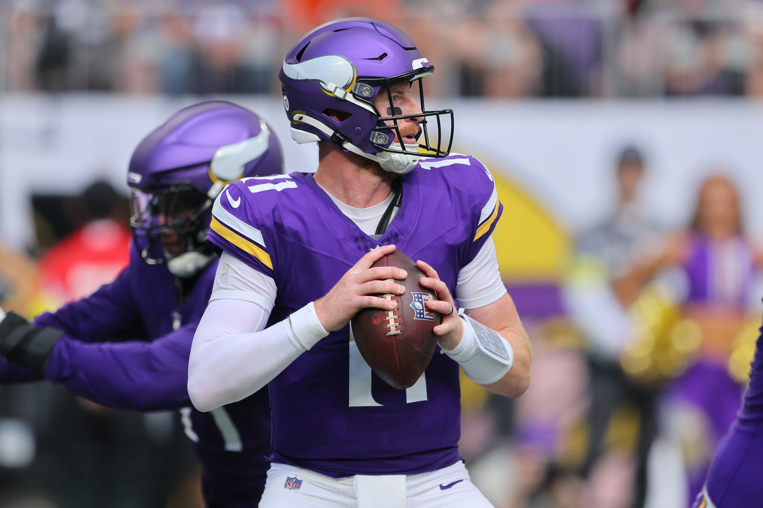 Vikings Urged to Make Surprising Quarterback Decision Vikings Urged to Make Surprising Quarterback Decision