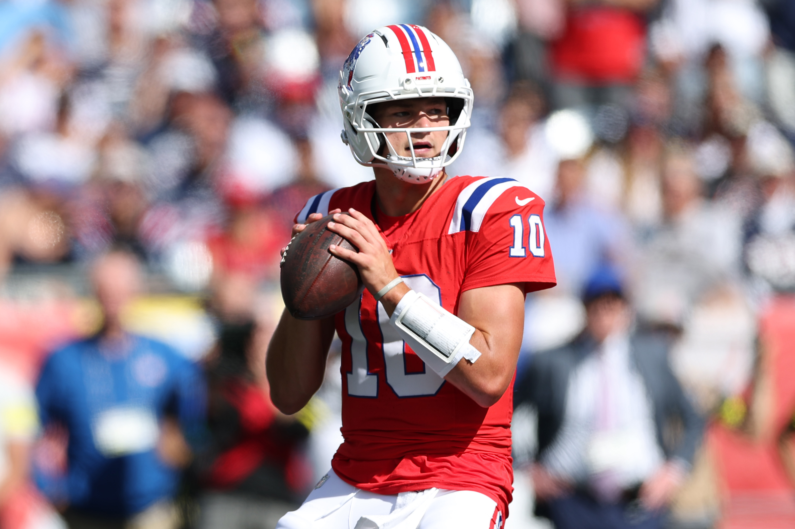 Patriots& 039; Drake Maye Predicted To Eclipse Milestone In Week 4 Matchup