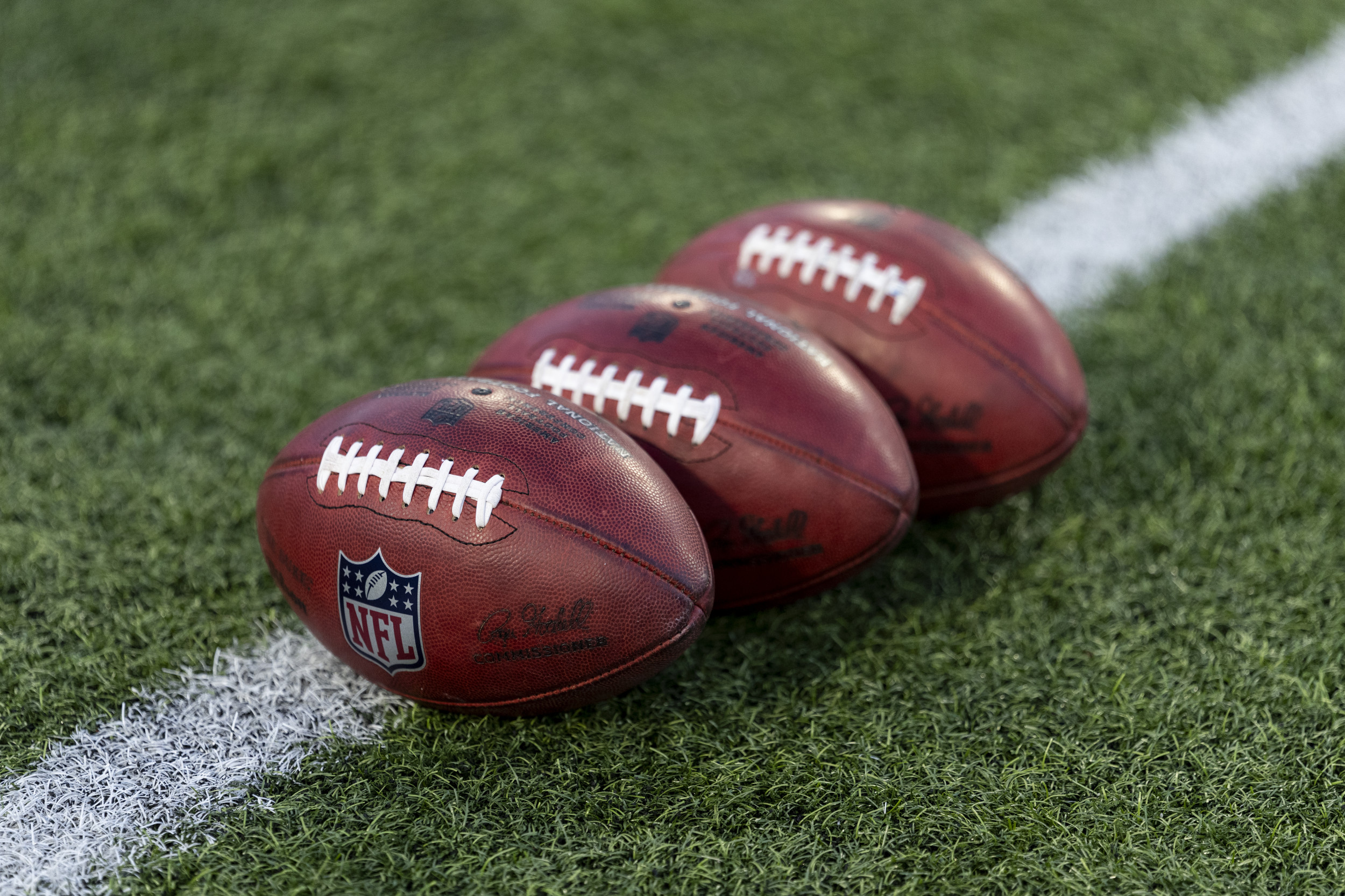Bills Surprisingly Named Landing Spot For Division Rival's Star Receiver