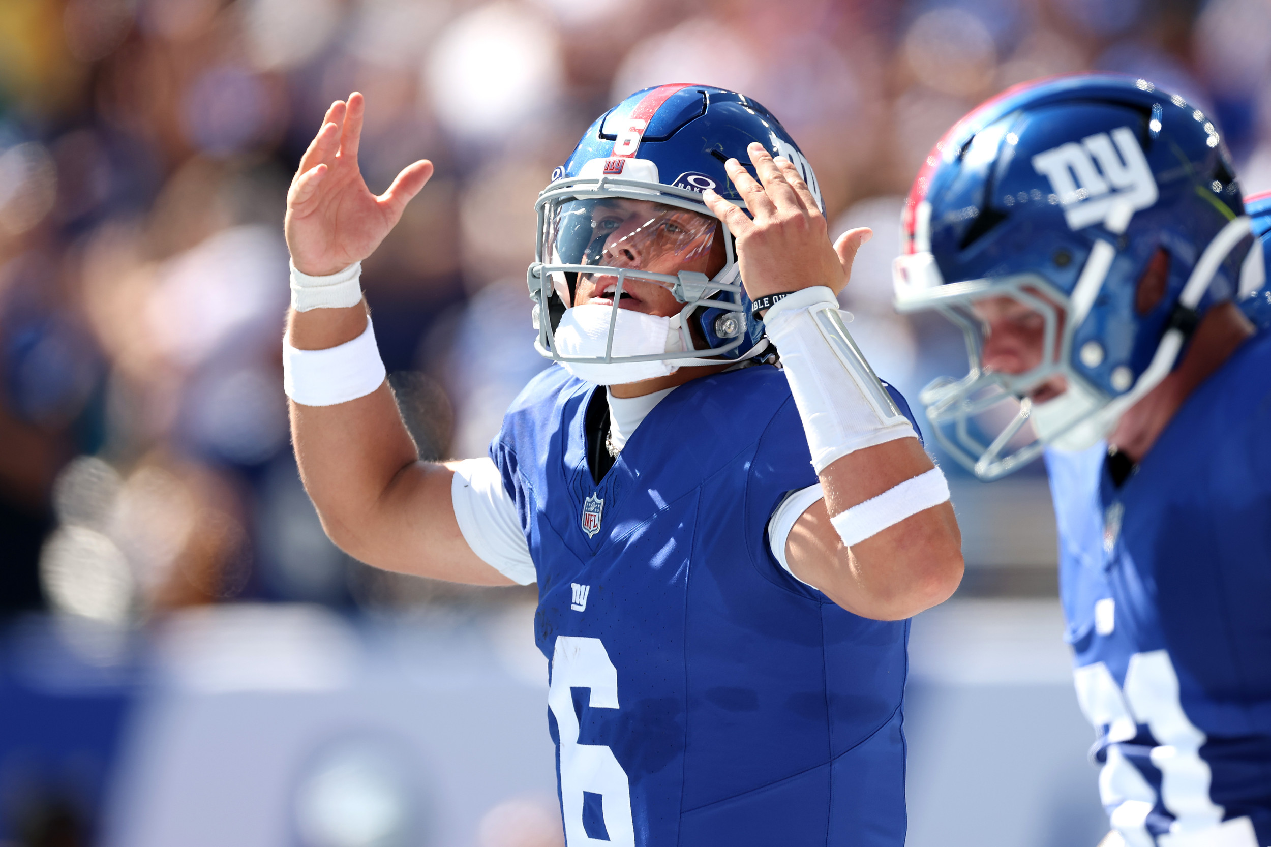 Jaxson Dart Electrifies On First Career Drive for NY Giants