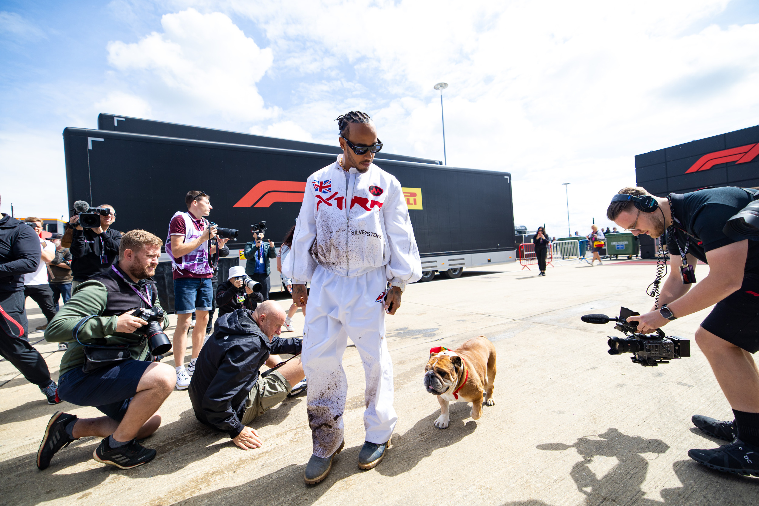 Lewis Hamilton Pays Heartfelt Tribute to dog Roscoe: 'Will Cherish the Memories'