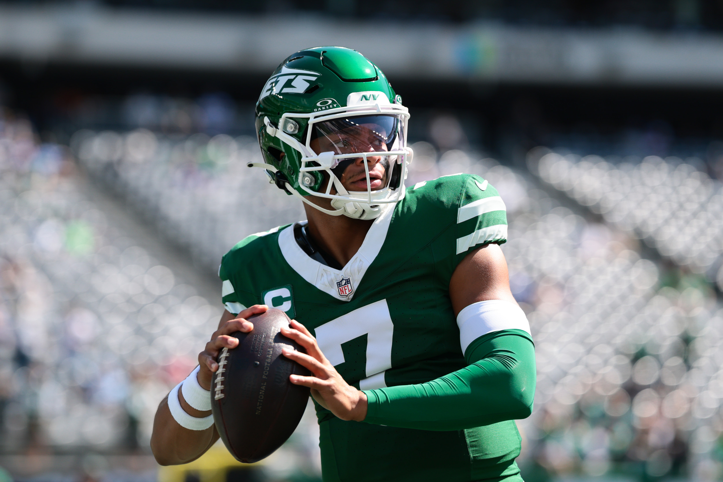 Jets vs. Dolphins Betting Odds, Player Props, Best Bets: 0-3 Rivals Collide