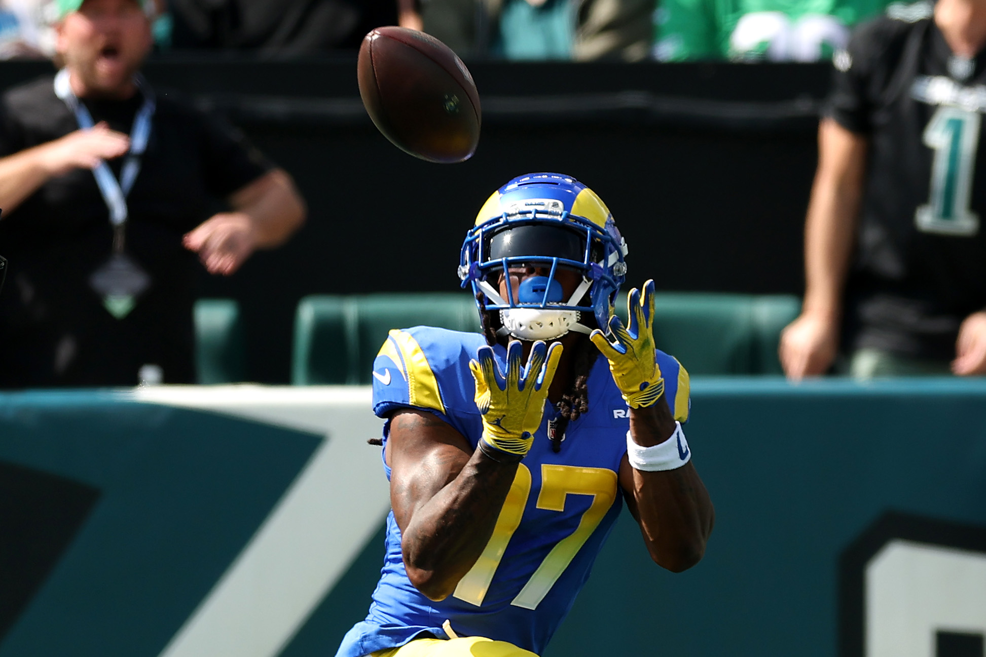 FanDuel Promo Code: Claim $300 Bonus For MLB Playoffs, Rams-49ers TNF