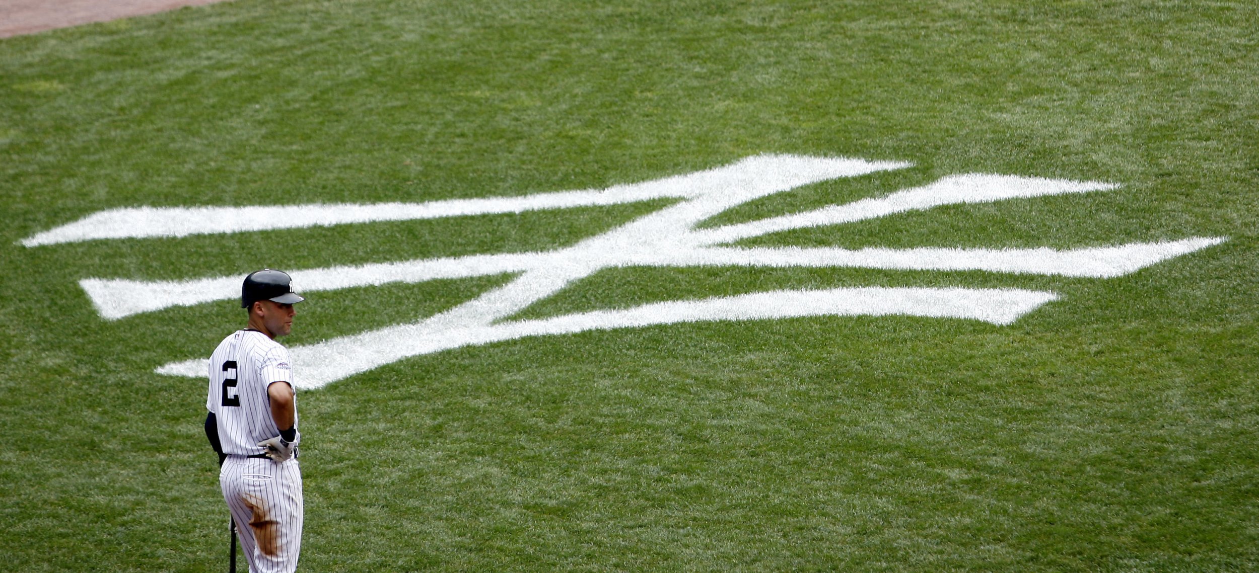 Derek Jeter takes on-field batting practice