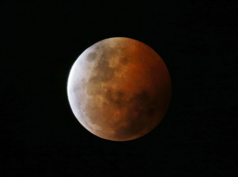 10-8-14 Lunar eclipse main
