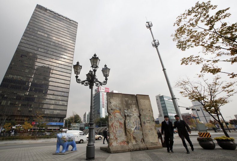11-10-14 Berlin Wall Seoul