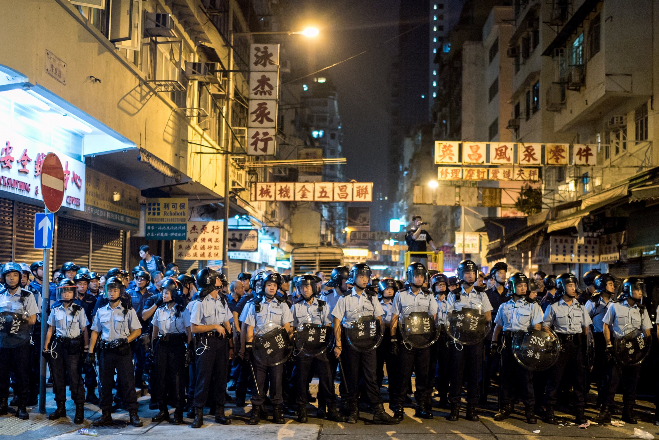 Photos: Clashes in Hong Kong As Police Clear Protest Site - Newsweek