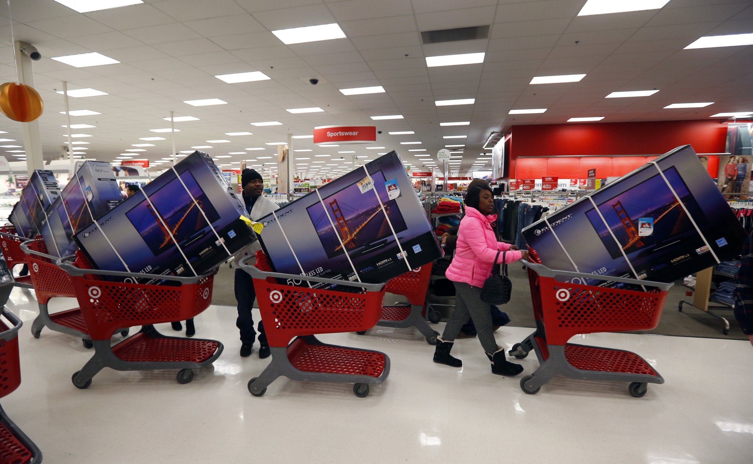 More People Shop on Thanksgiving, Lowering Black Friday Turnout