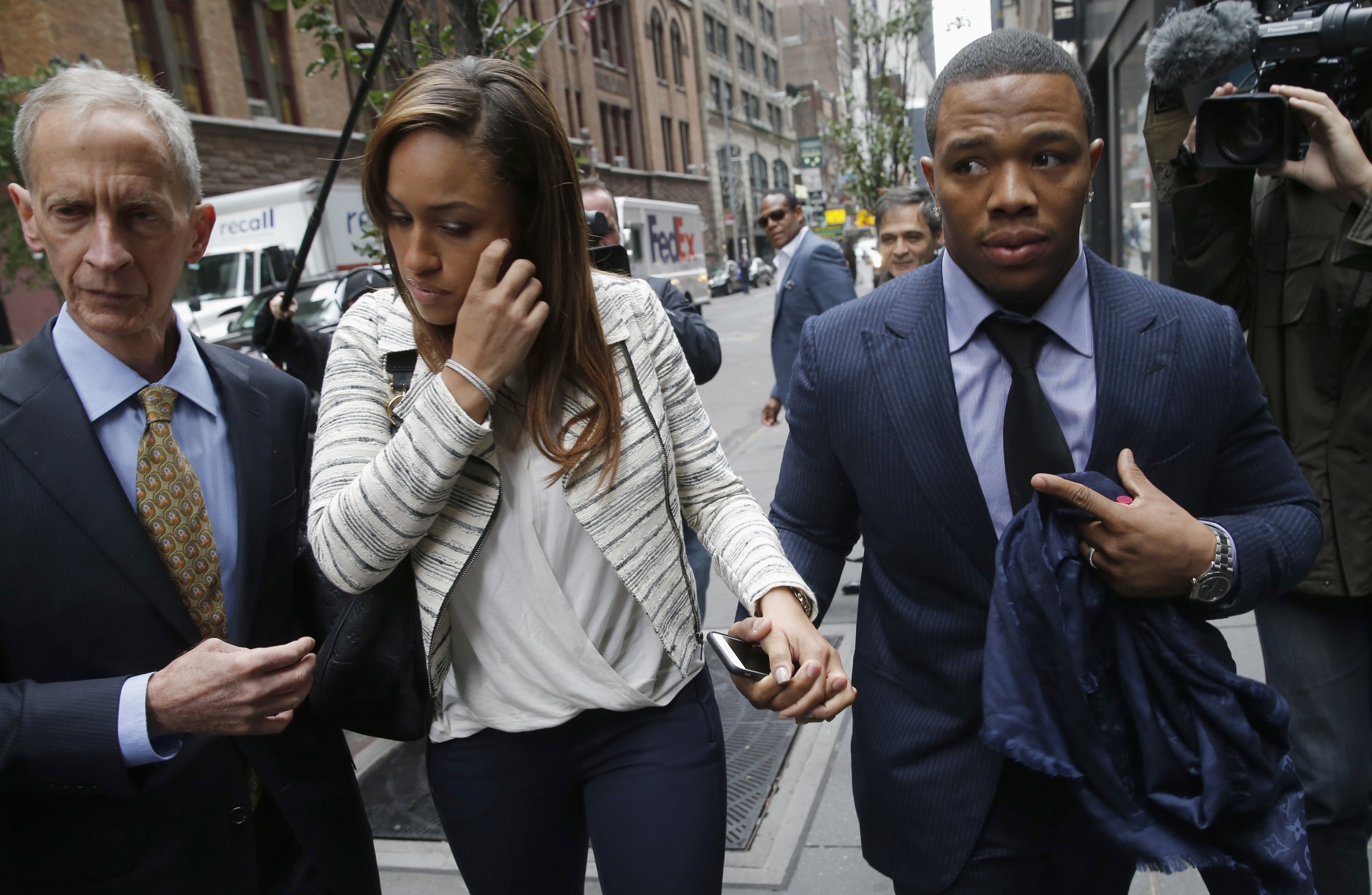 Ray Rice is most added player in Yahoo! fantasy football leagues