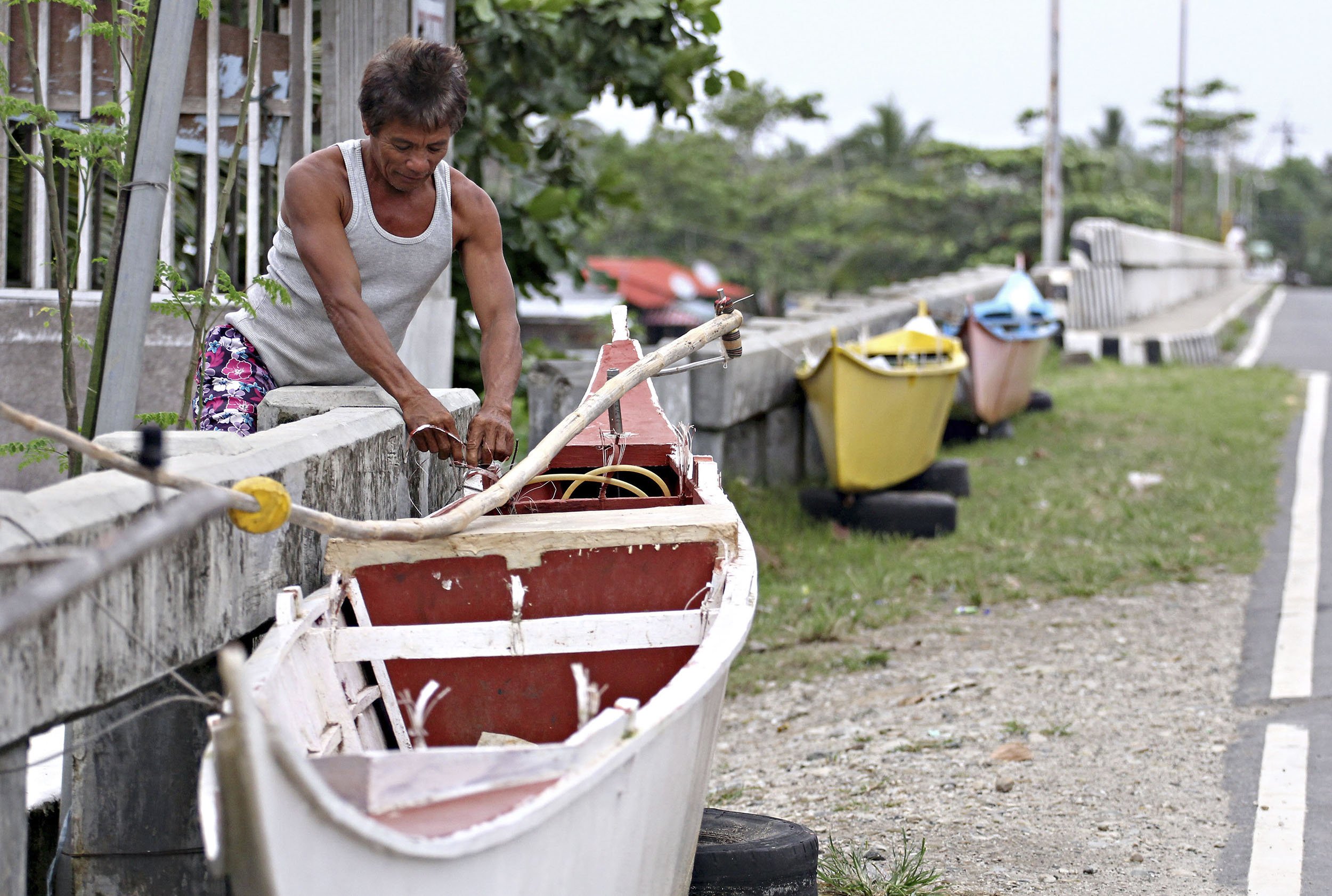 Photos: Philippines Prepares For Typhoon Hagupit, One Year After Deadly ...