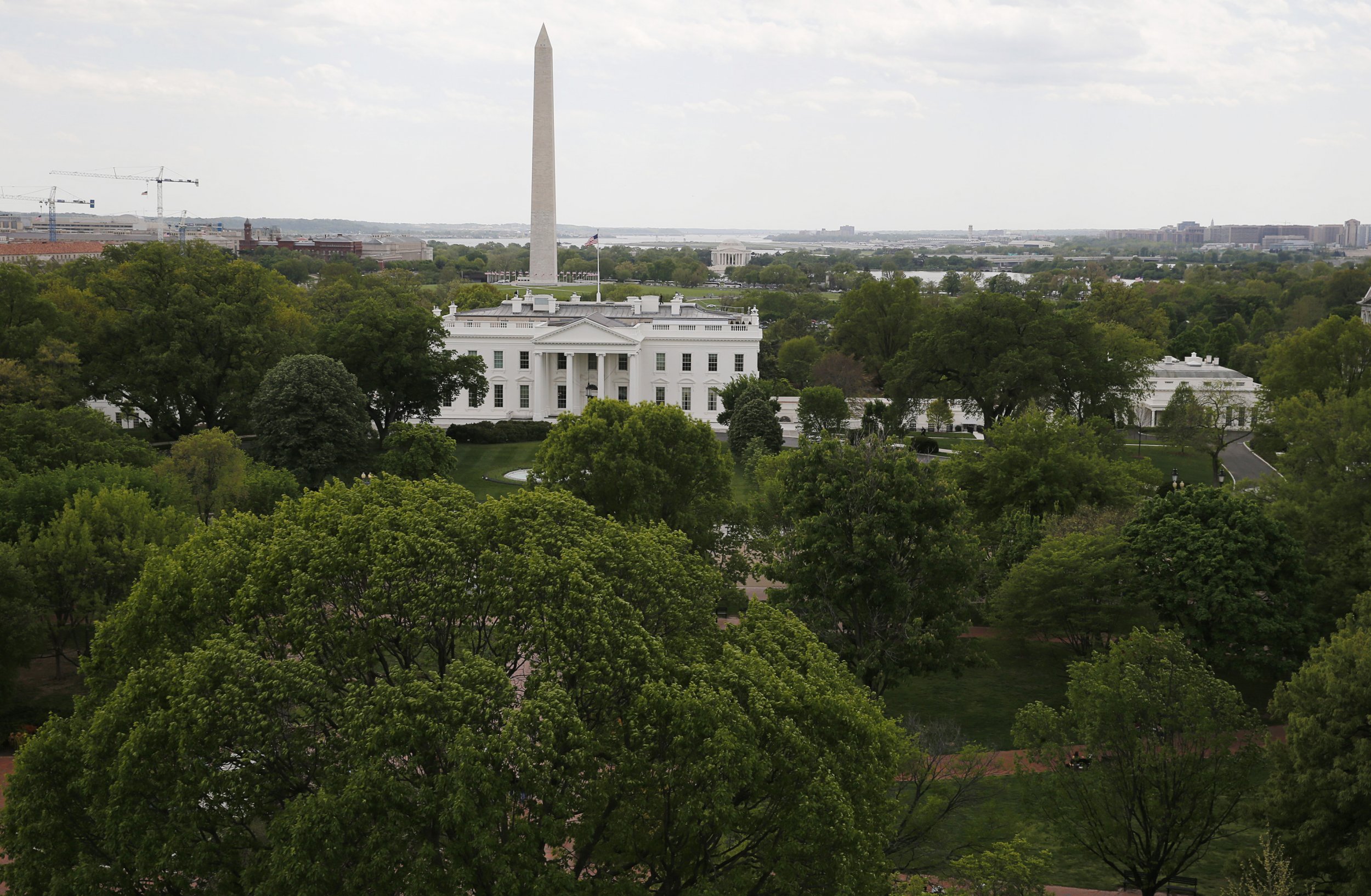Five People Bed In Washington D C Restaurant Near White House Five People Bed In Washington D C
