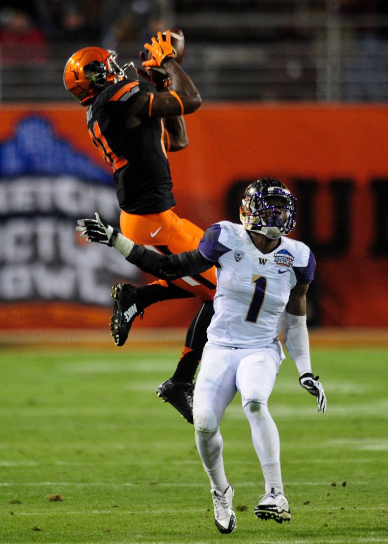 2015-01-03T074432Z_1777707279_NOCID_RTRMADP_3_NCAA-FOOTBALL-CACTUS-BOWL-WASHINGTON-VS-OKLAHOMA-STATE