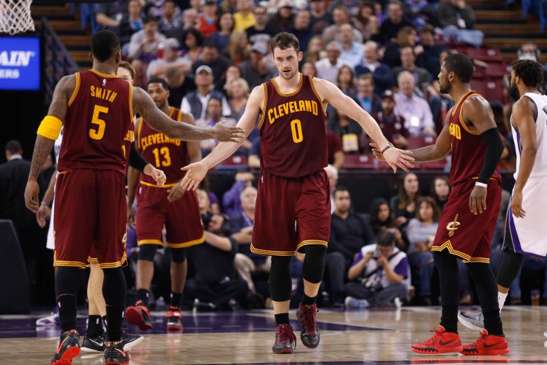 2015-01-12T043746Z_702315659_NOCID_RTRMADP_3_NBA-CLEVELAND-CAVALIERS-AT-SACRAMENTO-KINGS