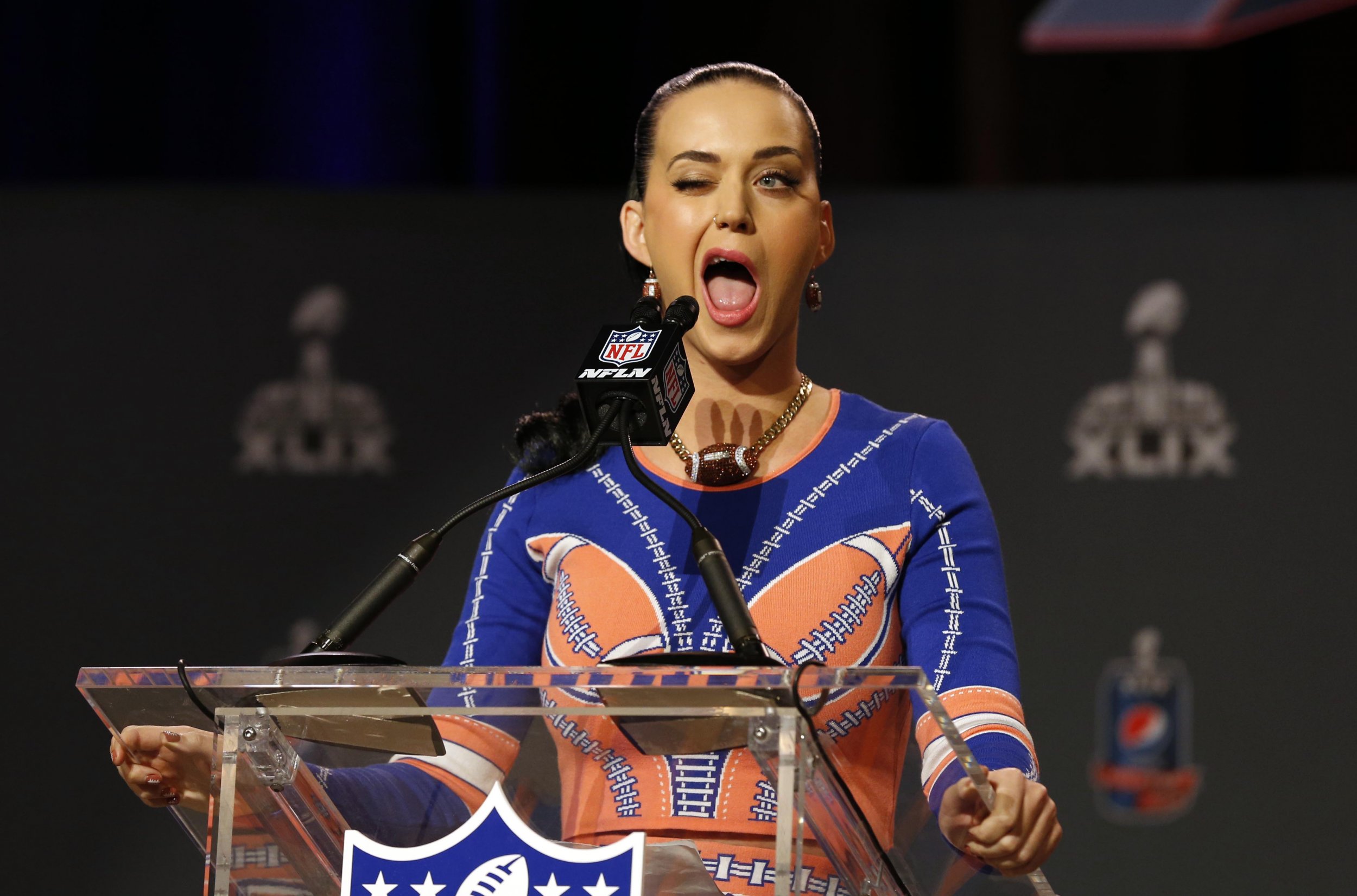 Super Bowl: Katy Perry Halftime Show Tiger