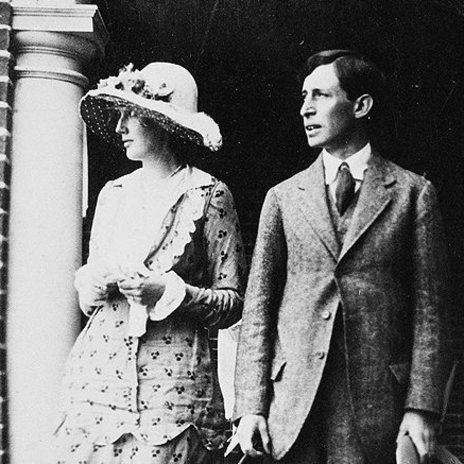 The Joyful, Gossipy and Absurd Private Life of Virginia Woolf