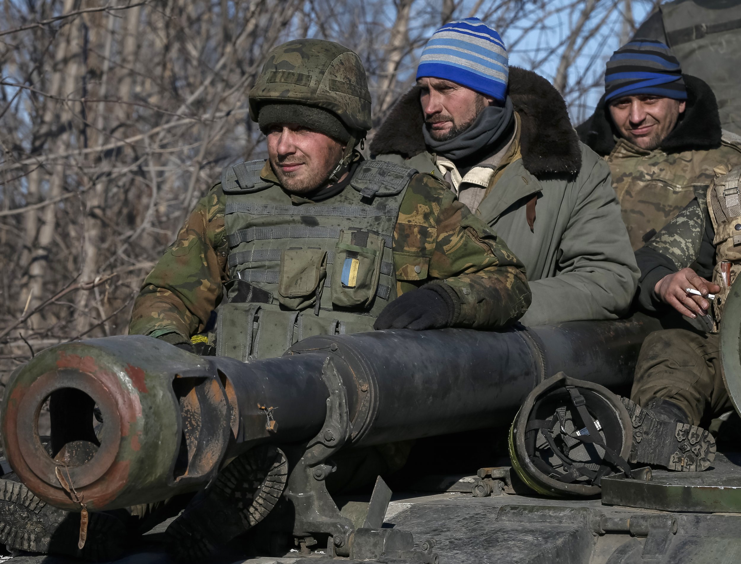 Ukrainian servicemen