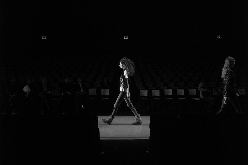 02_25_NYFWBackStage_15 02_25_NYFWBackStage_15