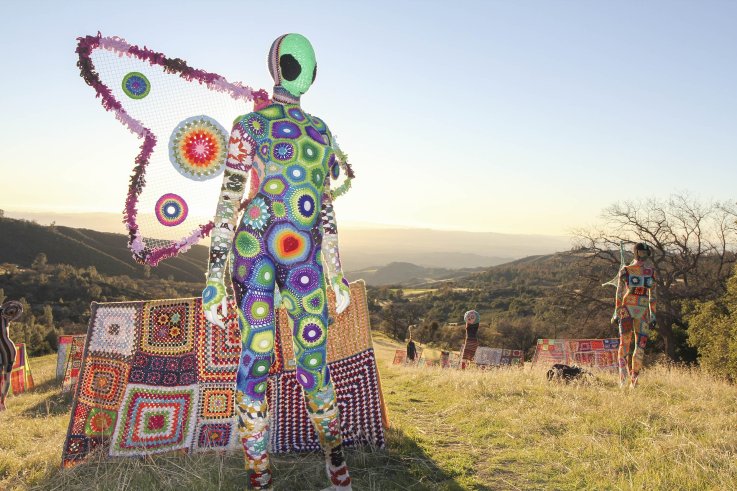 02_26_YarnBomber_01 02_26_YarnBomber_01