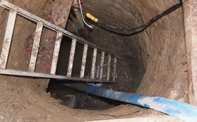 2015-03-02T145551Z_1352396658_TM3EB320R4C01_RTRMADP_3_CANADA-SECURITY-TUNNEL