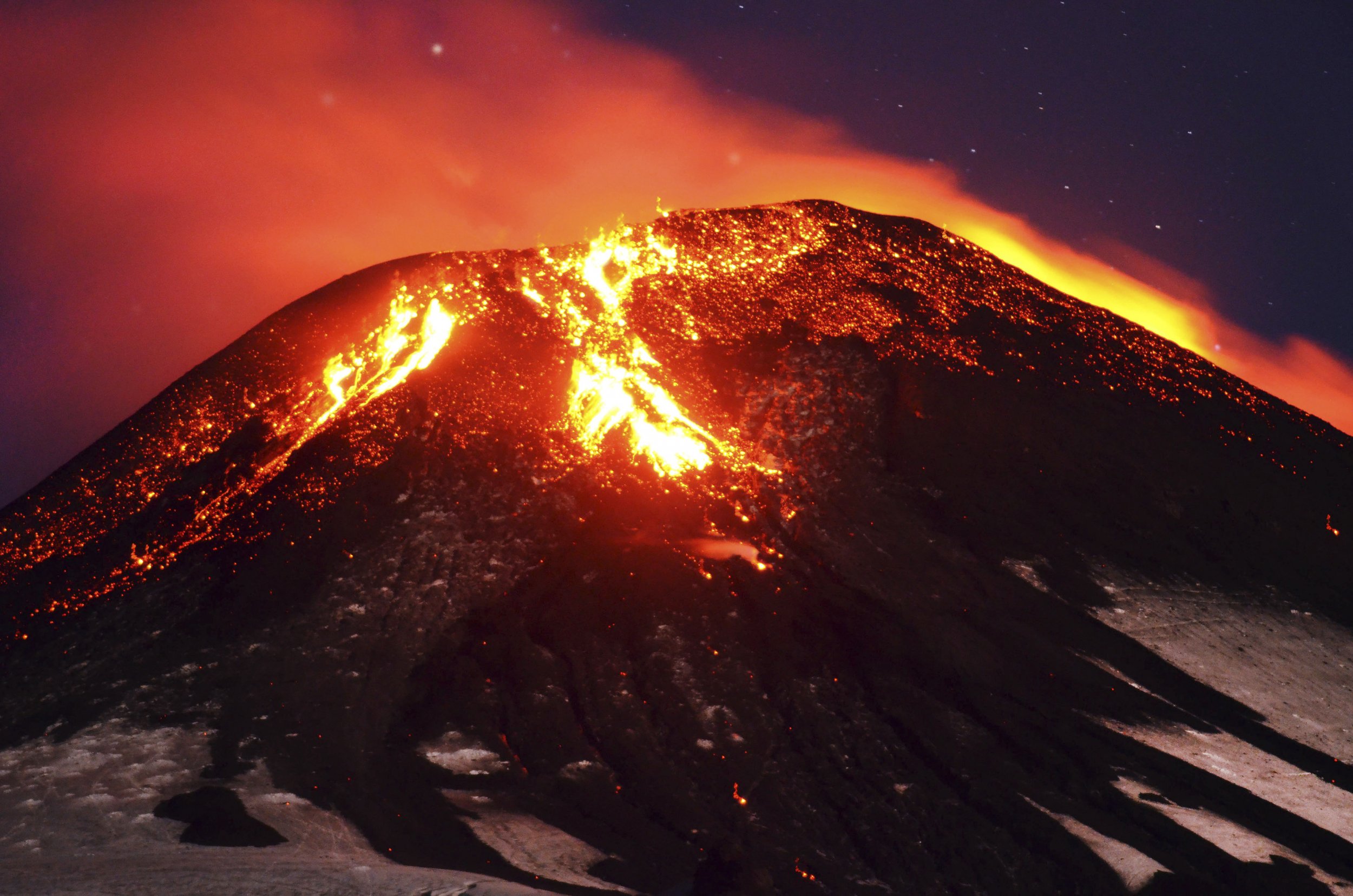  This Is Not a Fireworks Show Villarrica Volcano  Erupts 