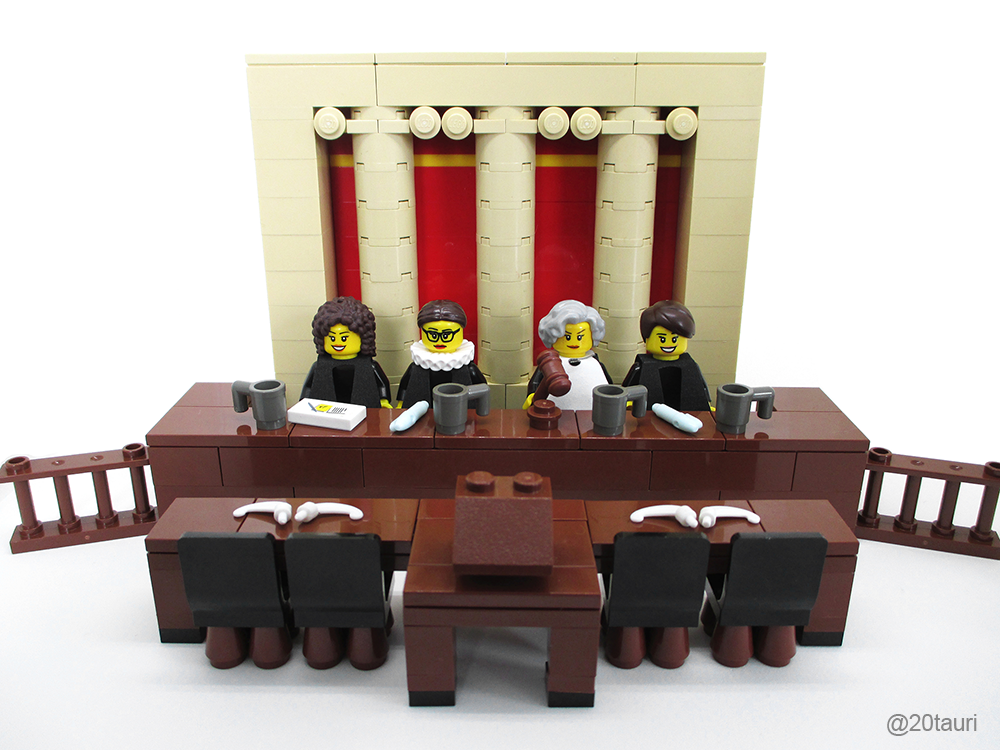 lov sengetøj Faial Legal Justice League Lego Maker on Writing Women Into History