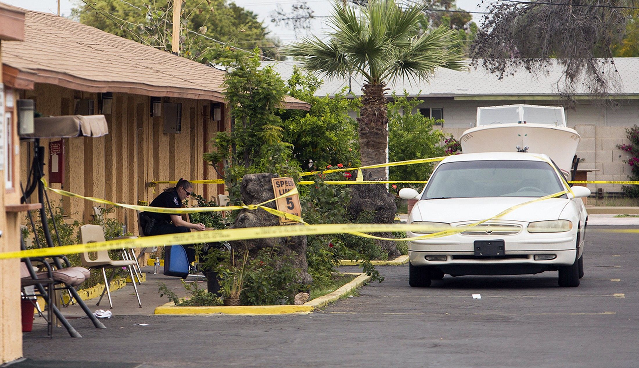 Report: Five People Injured, One Dead In Arizona Shooting - Newsweek