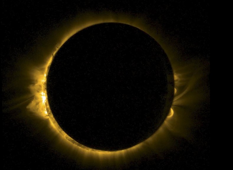 2015-03-20T133032Z_672305453_GF10000032787_RTRMADP_3_SOLAR-ECLIPSE