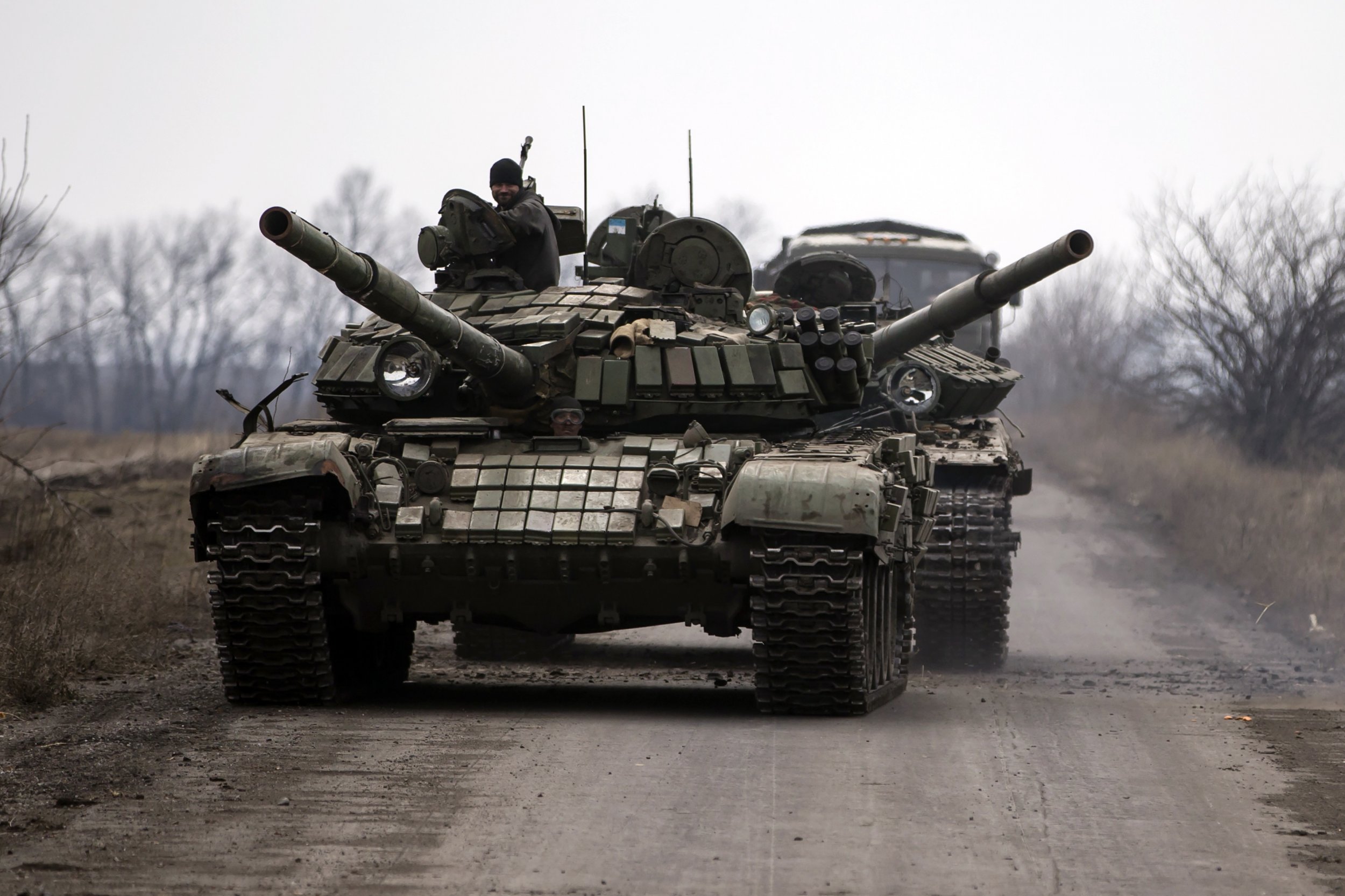 ukraine-army-tanks