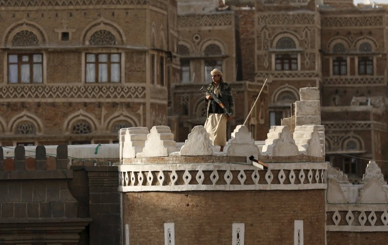 2015-04-01T151628Z_463092665_GF10000046267_RTRMADP_3_YEMEN-SECURITY