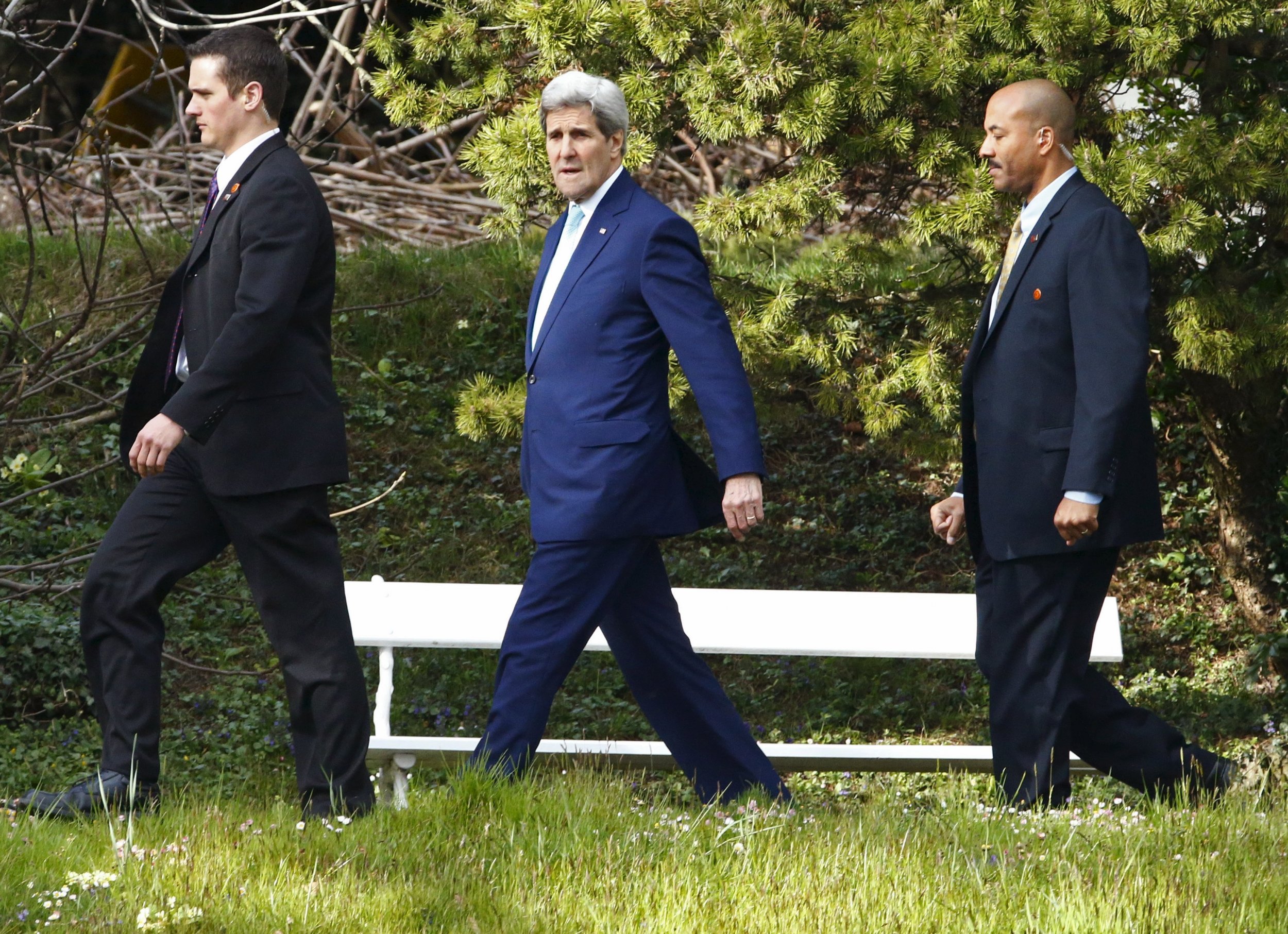 Kerry to Remain at Iran Nuclear Talks Until at Least Thursday - Newsweek