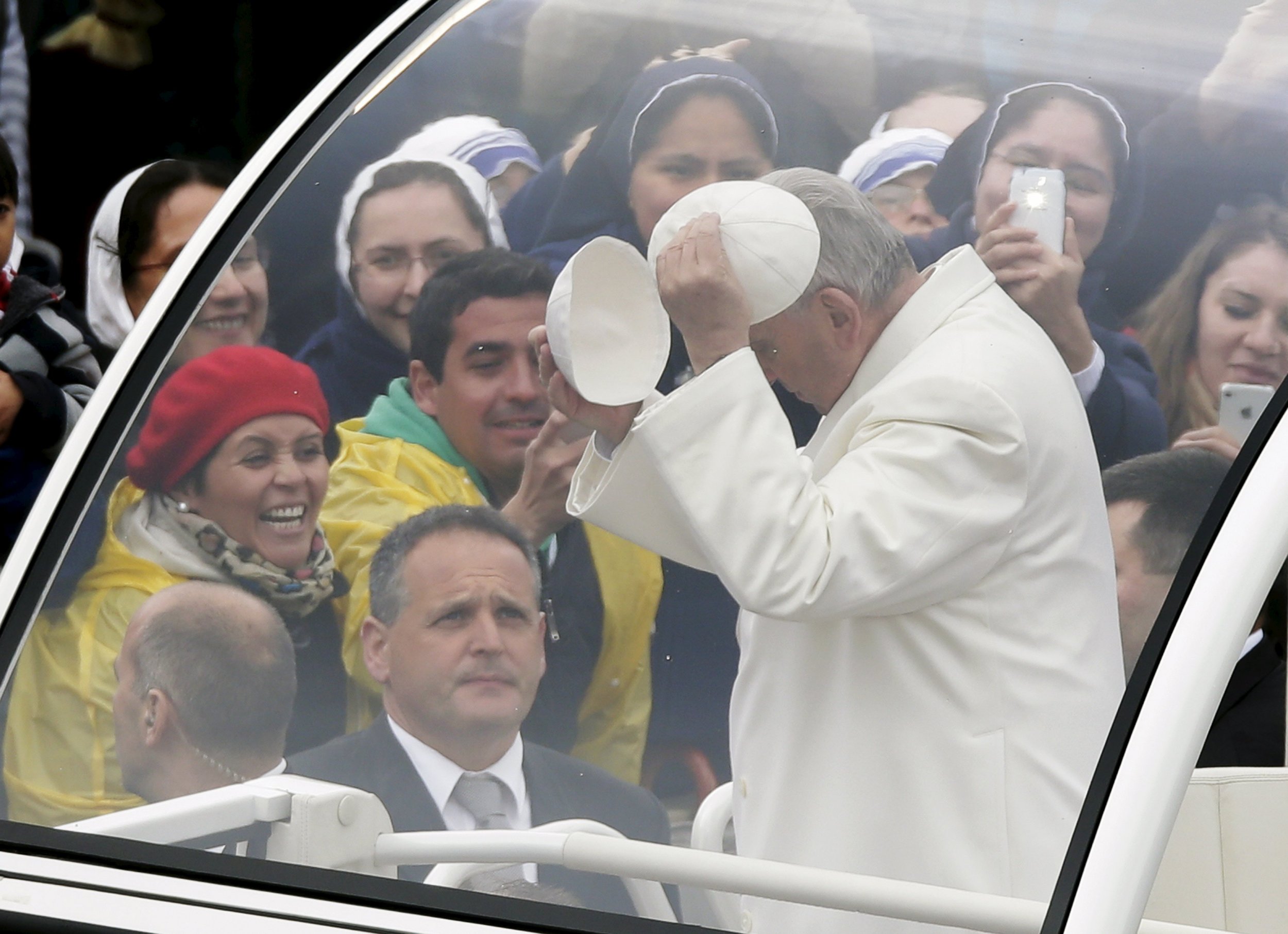 2015-04-05T192237Z_2_LYNXMPEB3403K_RTROPTP_4_RELIGION-EASTER-POPE 2015-04-05T192237Z_2_LYNXMPEB3403K_RTROPTP_4_RELIGION-EASTER-POPE