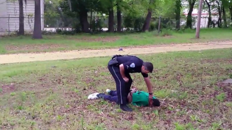 2015-04-08T041729Z_1_LYNXMPEB3703C_RTROPTP_4_USA-SOUTH-CAROLINA-SHOOTING