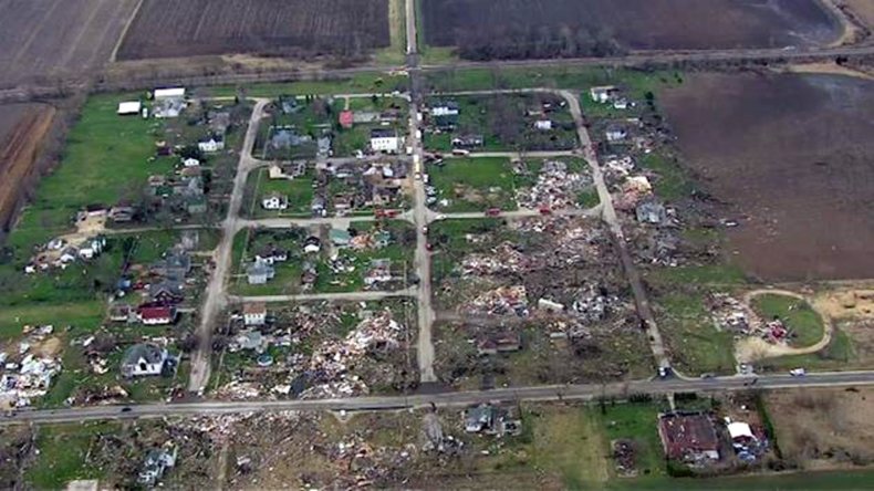 04_10_Tornado_01