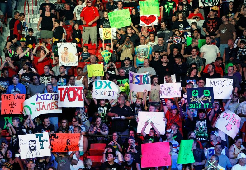 04_10_WWE_02