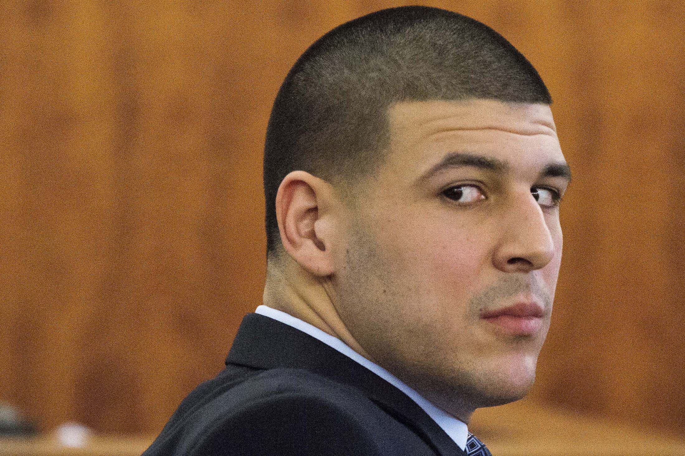 Aaron Hernandez S Sex Life Probed As Murder Motive Police Source Says