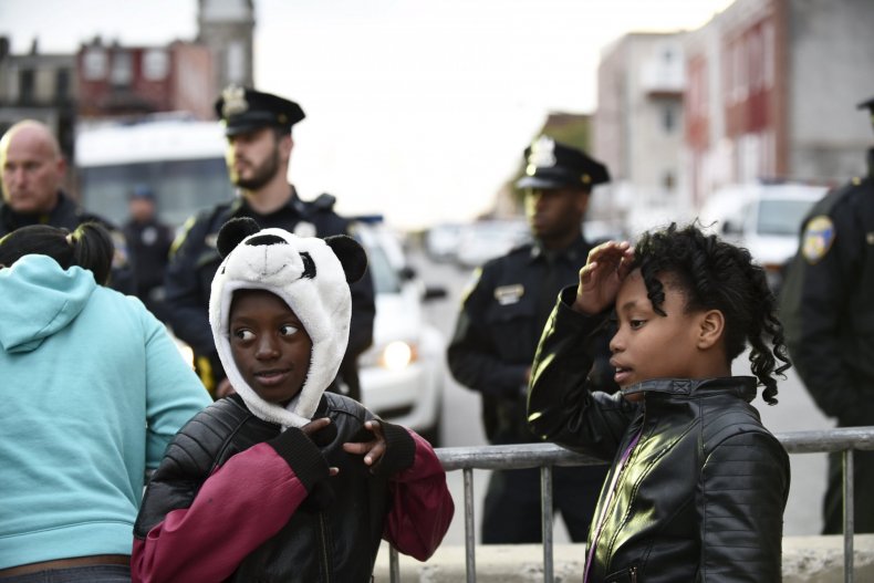 2015-04-24T022325Z_2124146125_GF10000070800_RTRMADP_3_USA-POLICE-BALTIMORE 2015-04-24T022325Z_2124146125_GF10000070800_RTRMADP_3_USA-POLICE-BALTIMORE