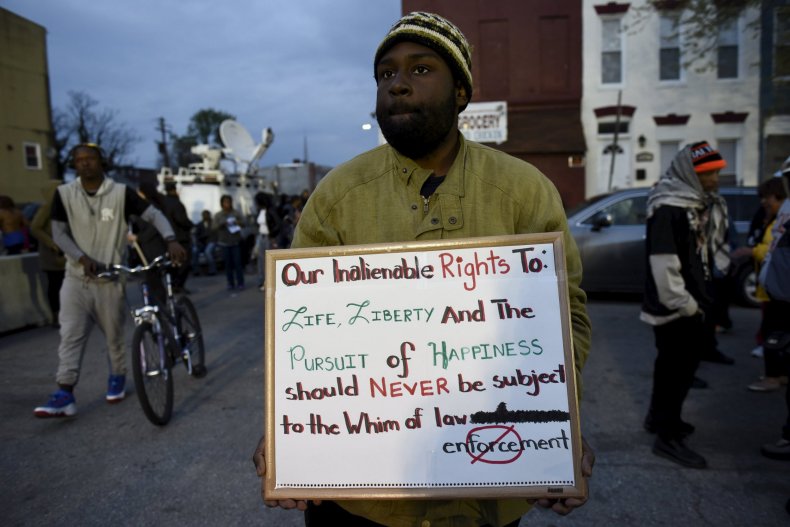 2015-04-24T022326Z_249929865_GF10000070803_RTRMADP_3_USA-POLICE-BALTIMORE 2015-04-24T022326Z_249929865_GF10000070803_RTRMADP_3_USA-POLICE-BALTIMORE