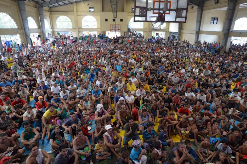 2015-05-03T074542Z_229420664_GF10000082219_RTRMADP_3_BOXING-WORLD-PHILIPPINES