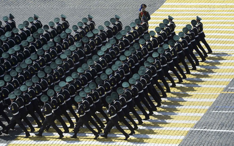 2015-05-09T112317Z_1991348344_LR2EB590VMIY8_RTRMADP_3_WW2-ANNIVERSARY-RUSSIA