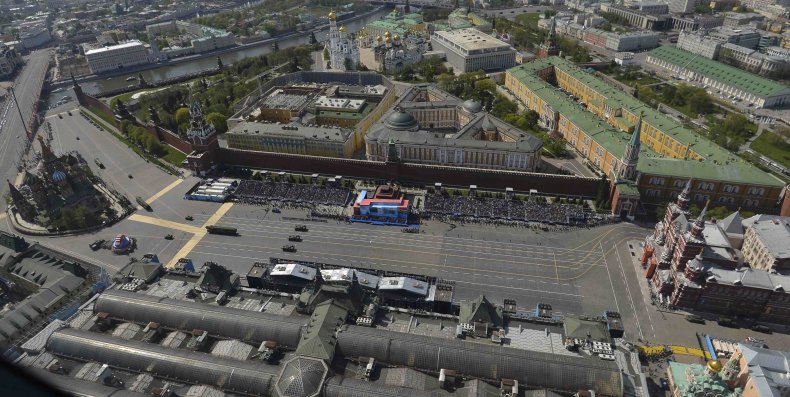 2015-05-09T102317Z_157847950_LR2EB590SUHUT_RTRMADP_3_WW2-ANNIVERSARY-RUSSIA