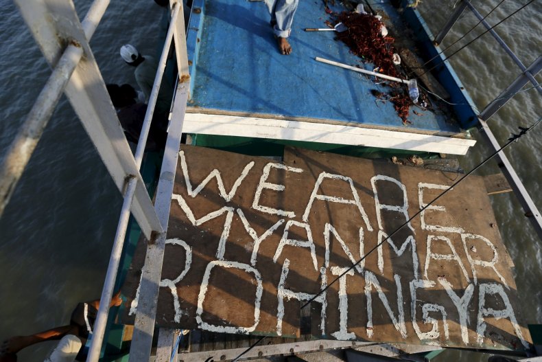 2015-05-20T143728Z_1752470171_GF10000101534_RTRMADP_3_ASIA-MIGRANTS-STATEMENT