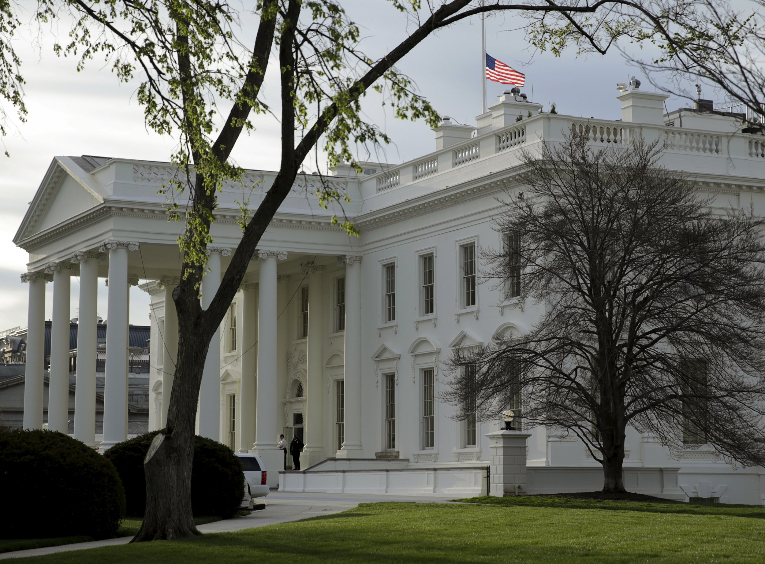 suspicious package at white house