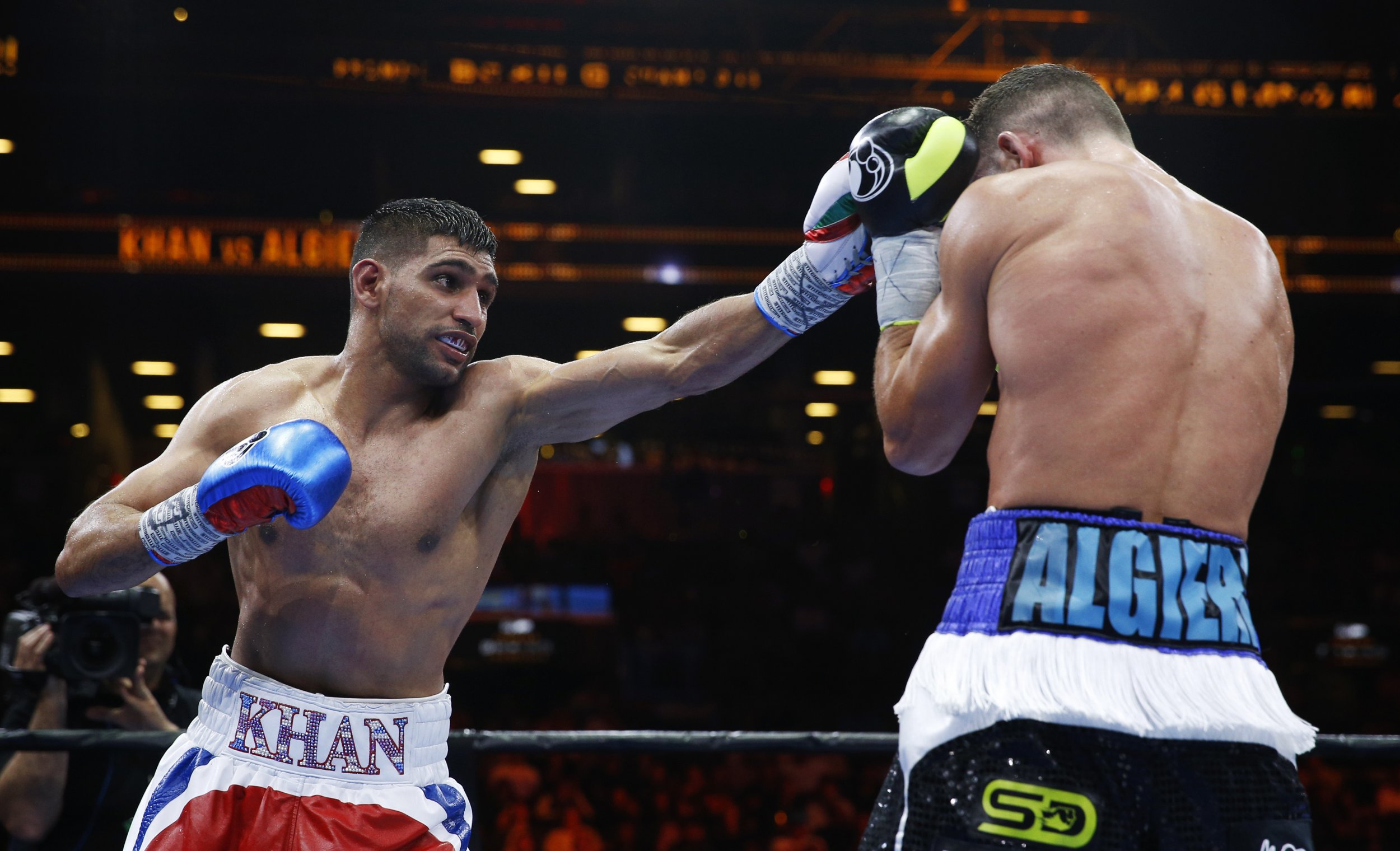 amir khan boxer match result