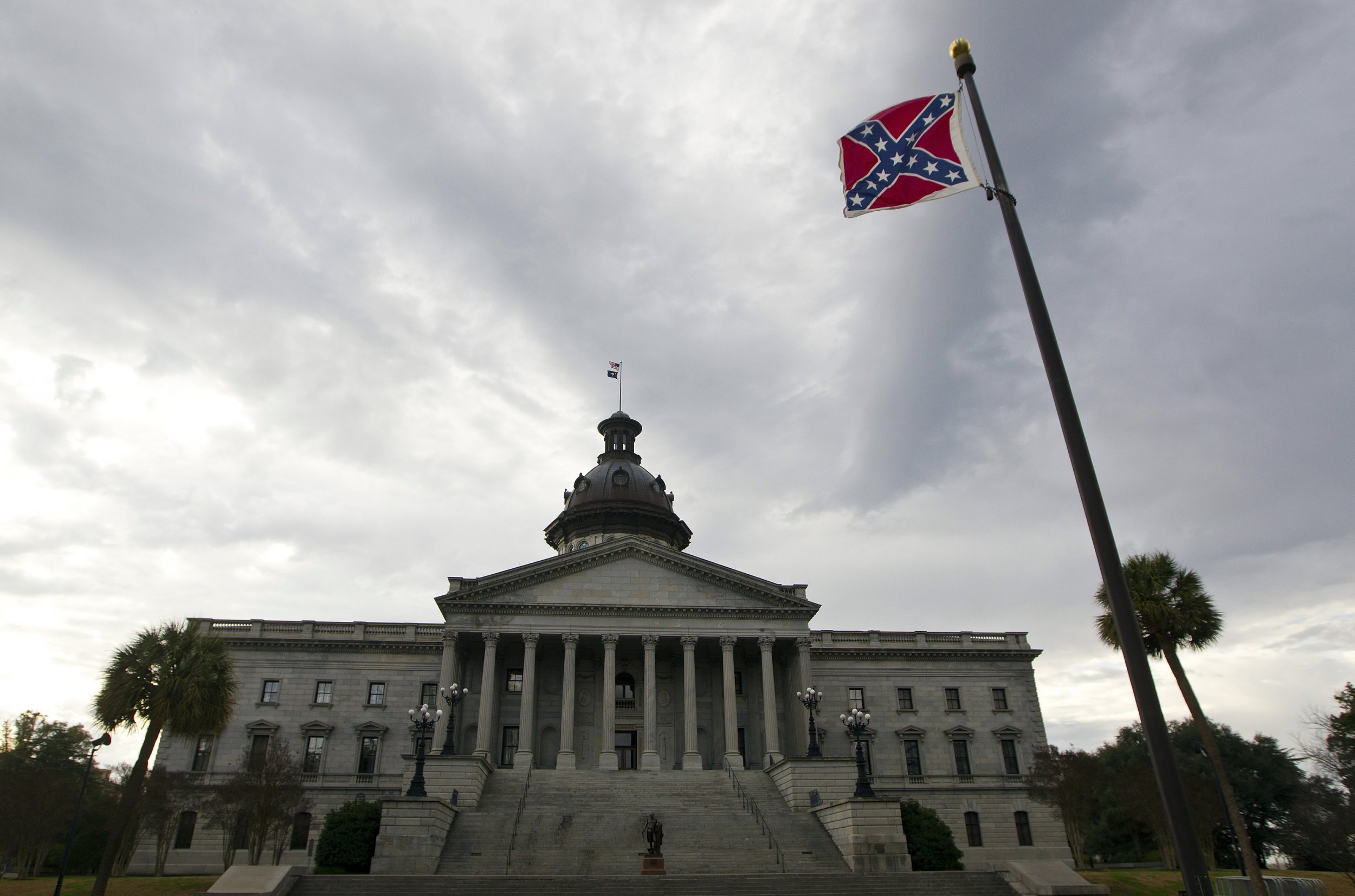 6-19-15 SC Statehouse Confederate flag