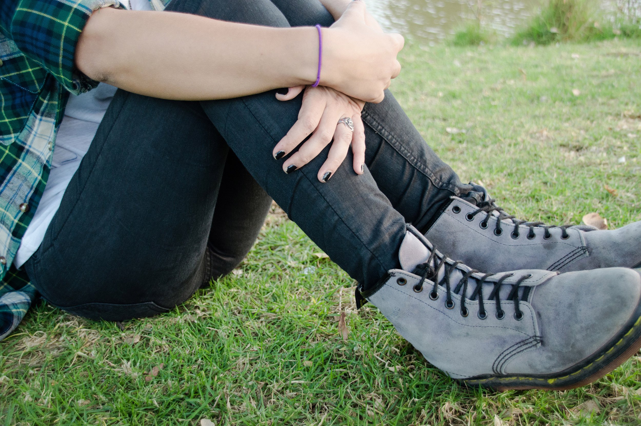 Fashion Victim In Tight Pants Experiences Nerve And Muscle Damage: Medical  Conditions Caused By Skinny Jeans