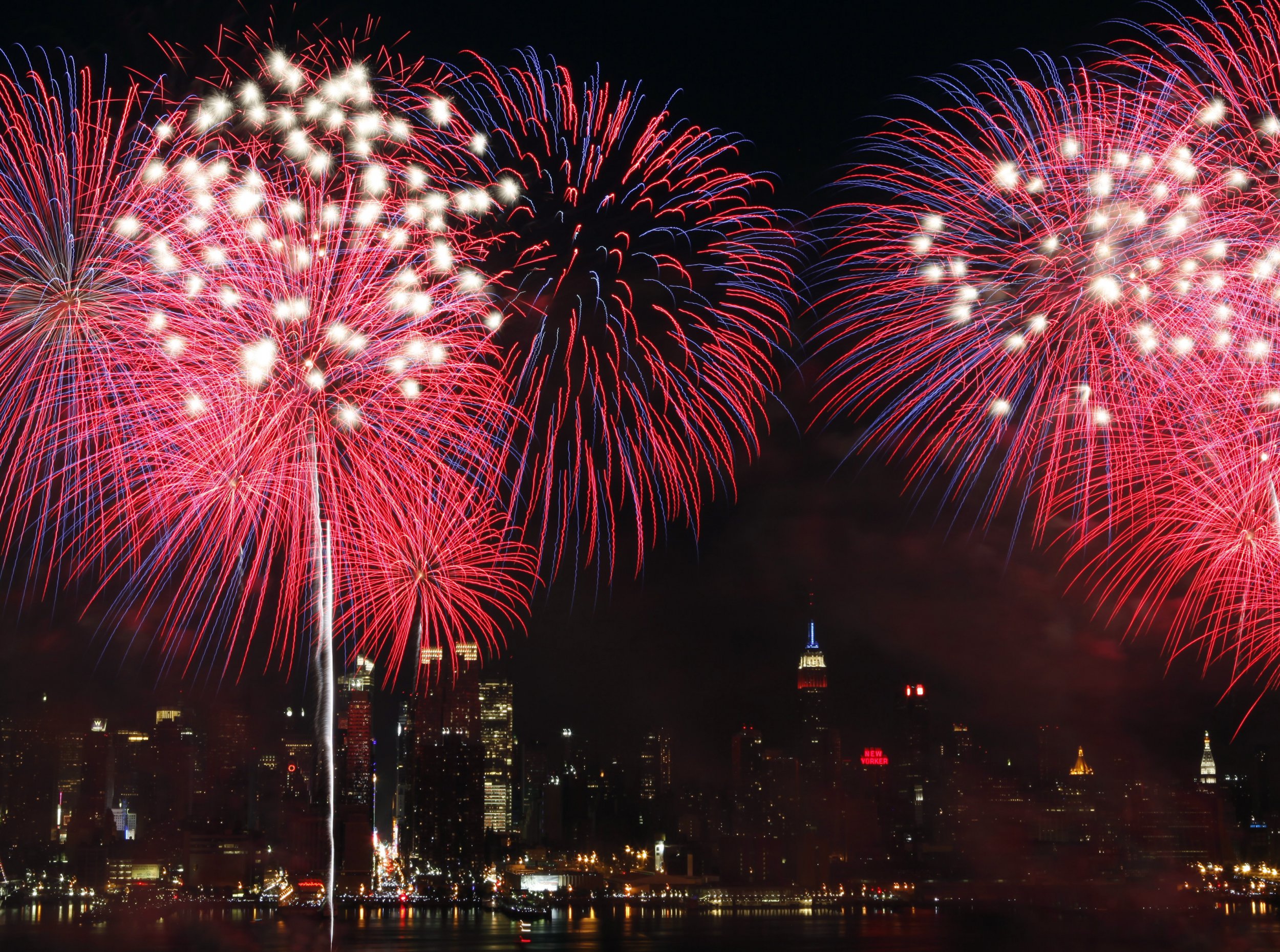 Fireworks blast off into Detroit sky as thousands watch from downtown